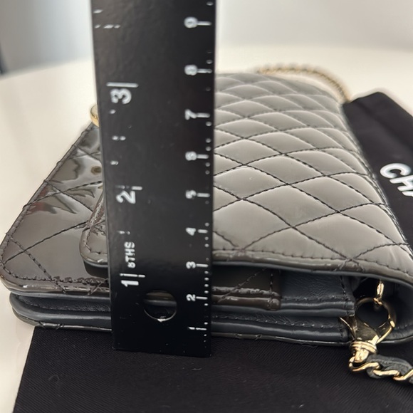 CHANEL *RARE* Grey Quilted Patent Leather Wallet on Chain Bag with Dust Cover - Picture 14 of 16